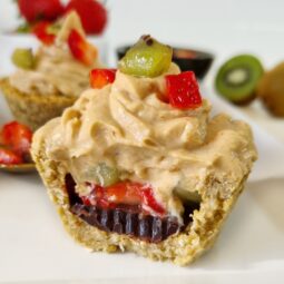 CUPS : biscuit avoine, chocolat & glaçage protéiné