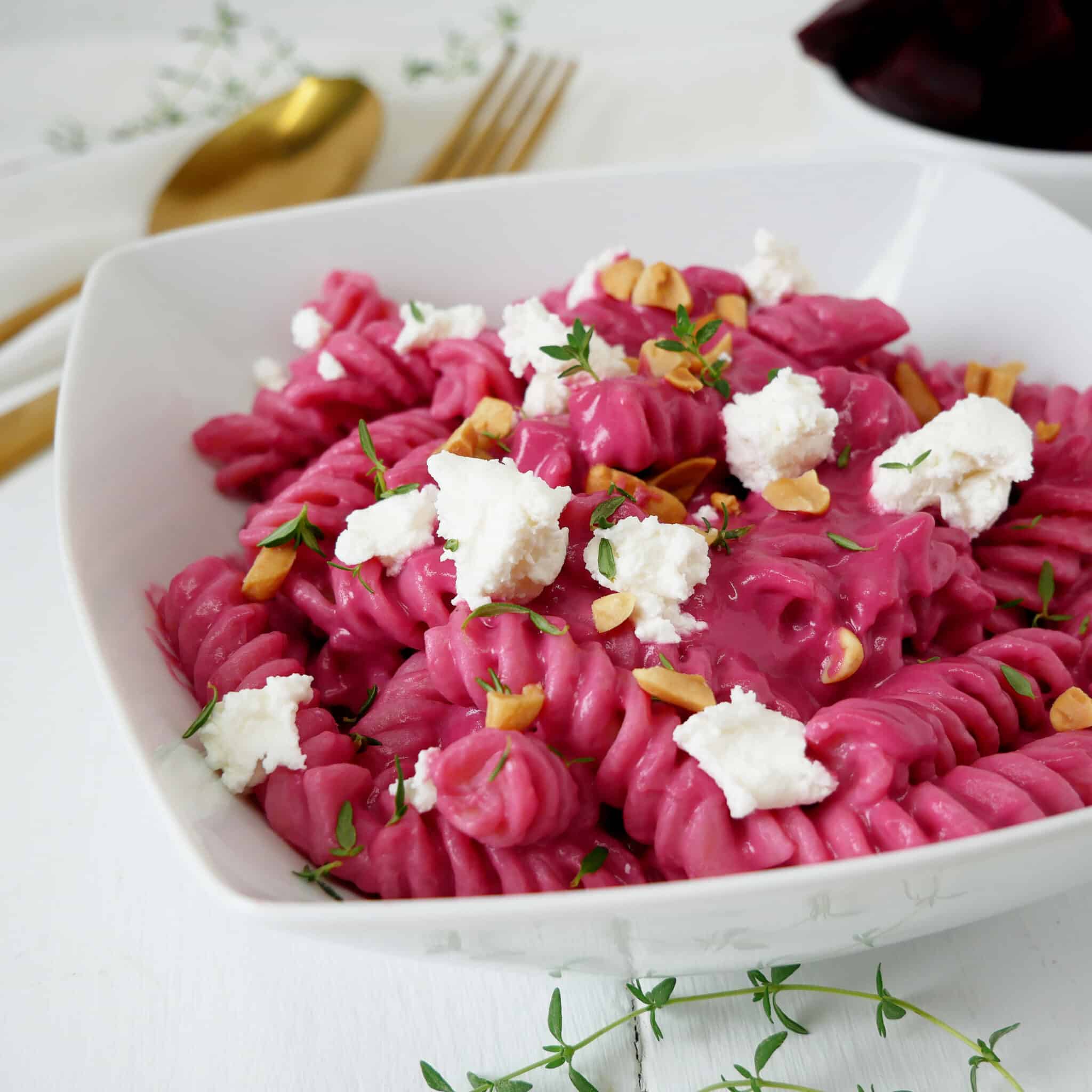 sauce pâtes betterave fromage chèvre frais (barbie pasta)