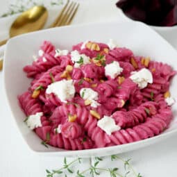 sauce pâtes betterave fromage chèvre frais (barbie pasta)